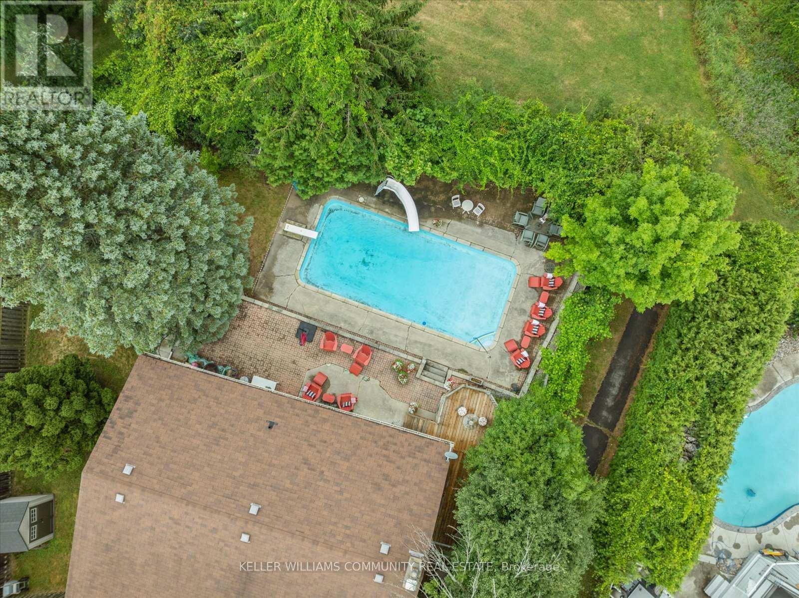11 Bayleaf Court, Peterborough (Monaghan Ward 2), ON - Outdoor With In Ground Pool