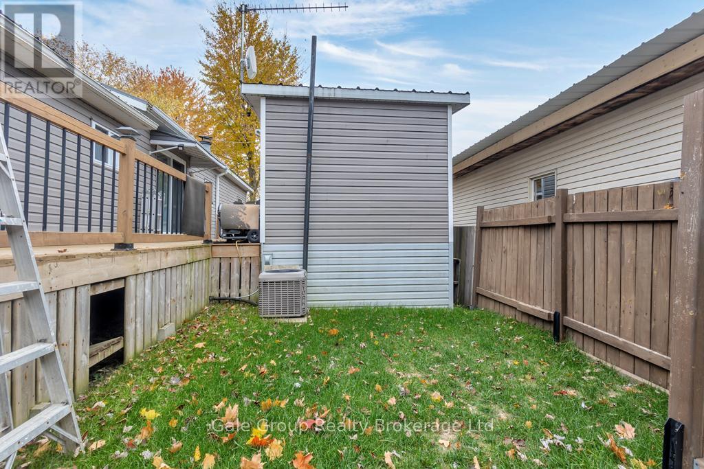 596101 Hwy 59 Tropicana #15 Crescent E, East Zorra-Tavistock (Hidden Valley), ON - Outdoor With Exterior