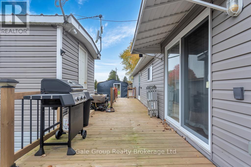 596101 Hwy 59 Tropicana #15 Crescent E, East Zorra-Tavistock (Hidden Valley), ON - Outdoor With Deck Patio Veranda With Exterior