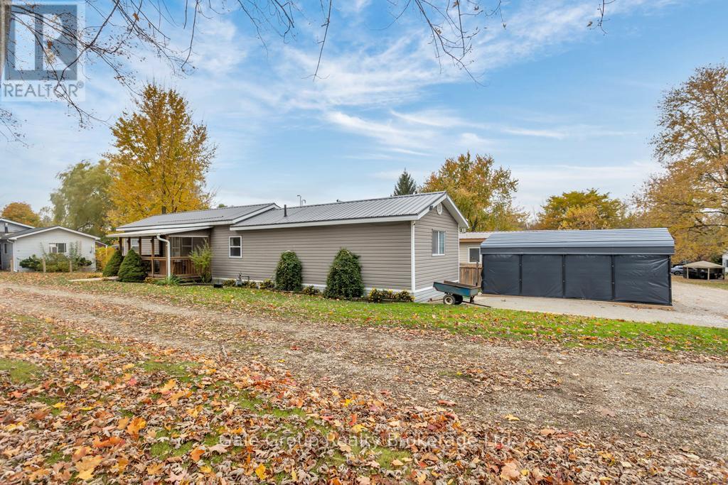 596101 Hwy 59 Tropicana #15 Crescent E, East Zorra-Tavistock (Hidden Valley), ON - Outdoor With Deck Patio Veranda