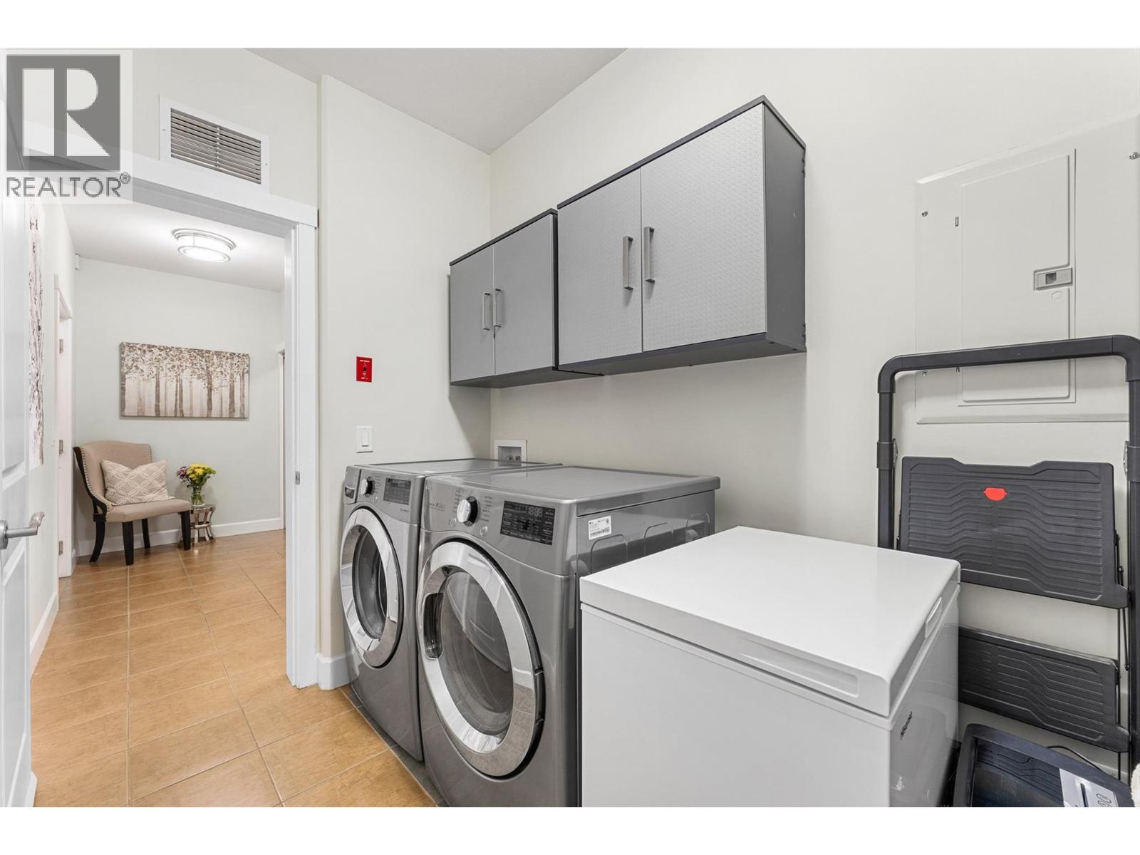 457 West Avenue Unit# 111, Kelowna, BC - Indoor Photo Showing Laundry Room