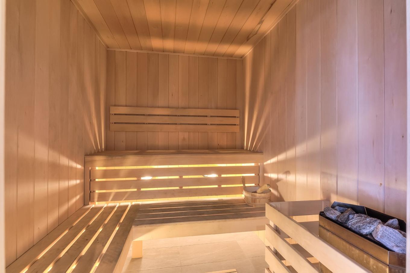 Sauna - 612-365 Boul. Brunswick, Pointe-Claire, QC - Indoor Photo Showing Other Room