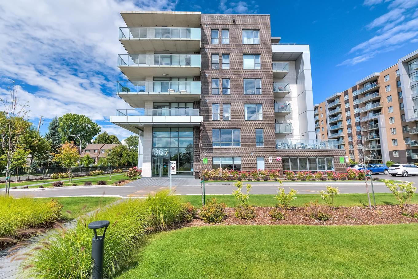 Façade - 612-365 Boul. Brunswick, Pointe-Claire, QC - Outdoor With Facade