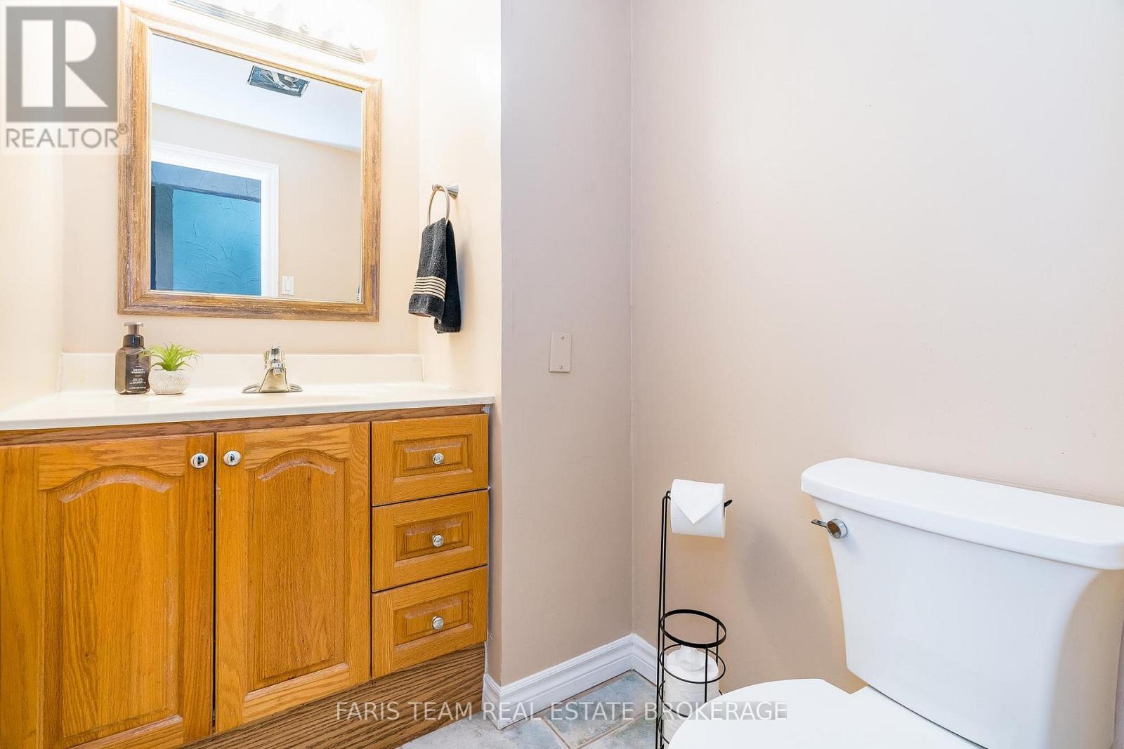 175 South Summit Farm Road, King, ON - Indoor Photo Showing Bathroom
