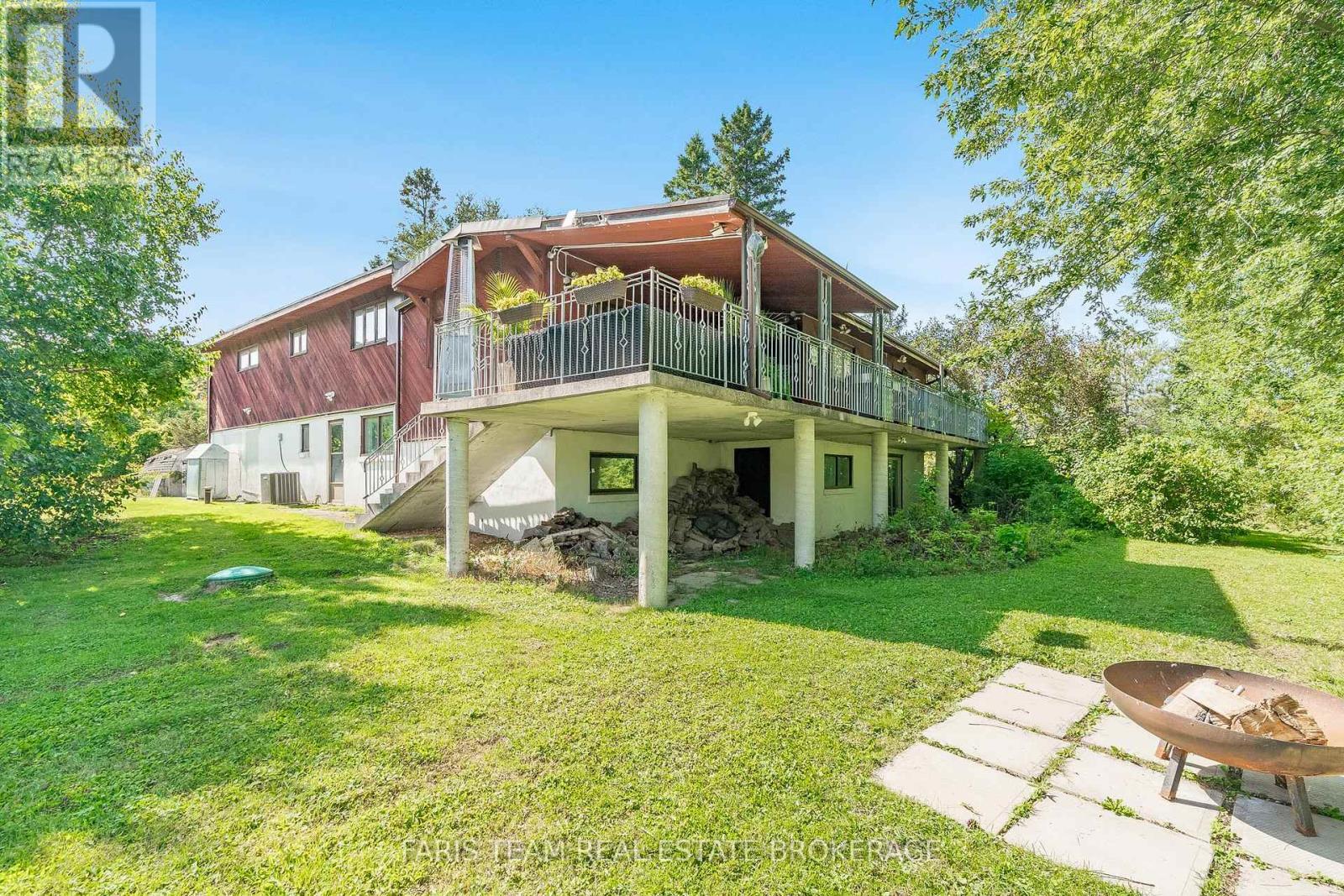 175 South Summit Farm Road, King, ON - Outdoor With Deck Patio Veranda