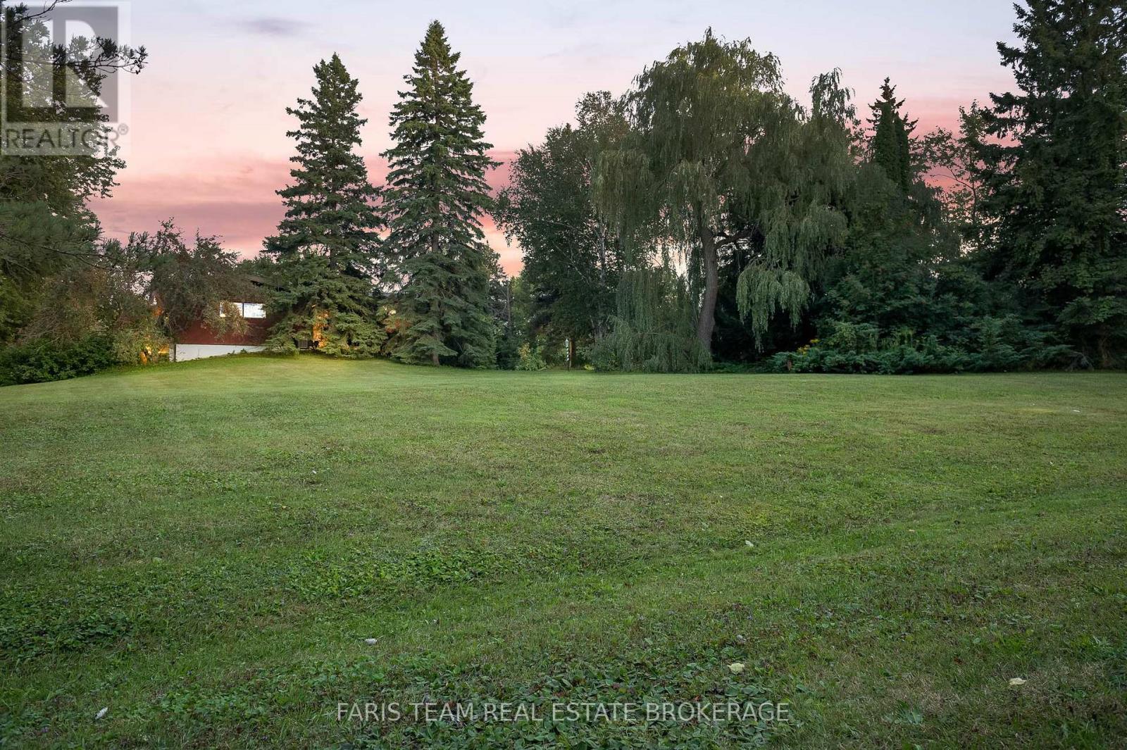 175 South Summit Farm Road, King, ON - Outdoor