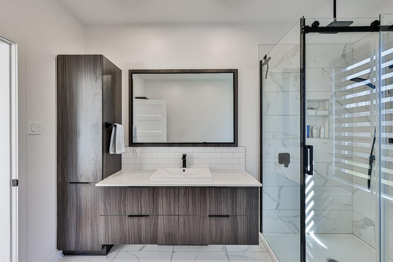 Bathroom - 34 Rue Clarence, Saint-Lin/Laurentides, QC - Indoor Photo Showing Bathroom