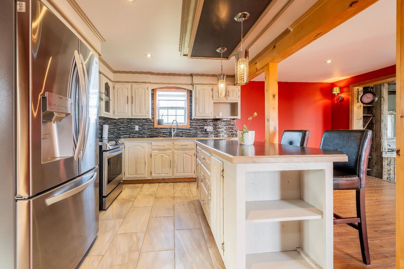 Kitchen - 30 Ch. Armand-Décoste, Les Îles-De-La-Madeleine, QC - Indoor Photo Showing Kitchen