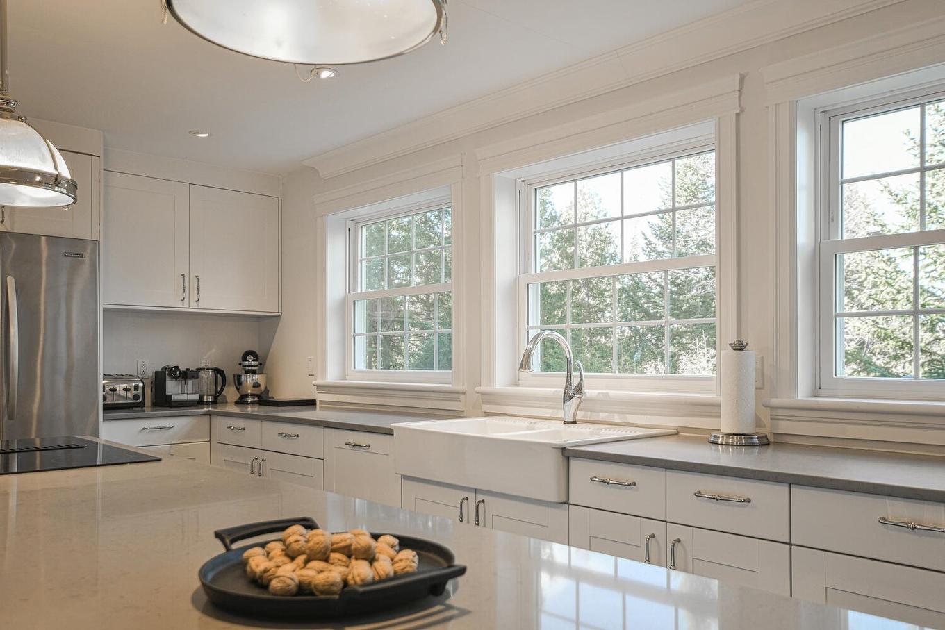 Cuisine - 135 Ch. Fournel, Sainte-Anne-Des-Lacs, QC - Indoor Photo Showing Kitchen