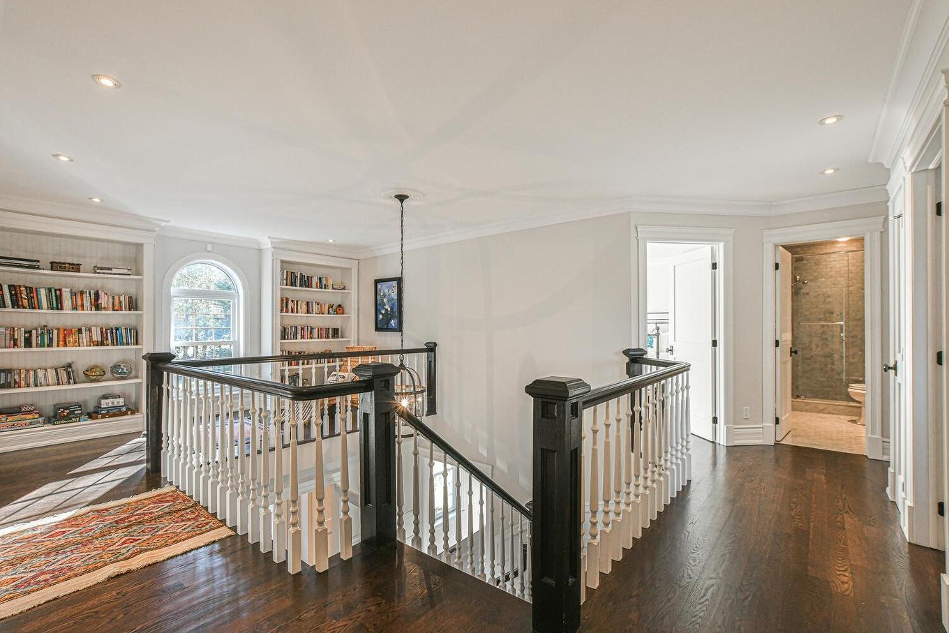 Boudoir - 135 Ch. Fournel, Sainte-Anne-Des-Lacs, QC - Indoor Photo Showing Other Room