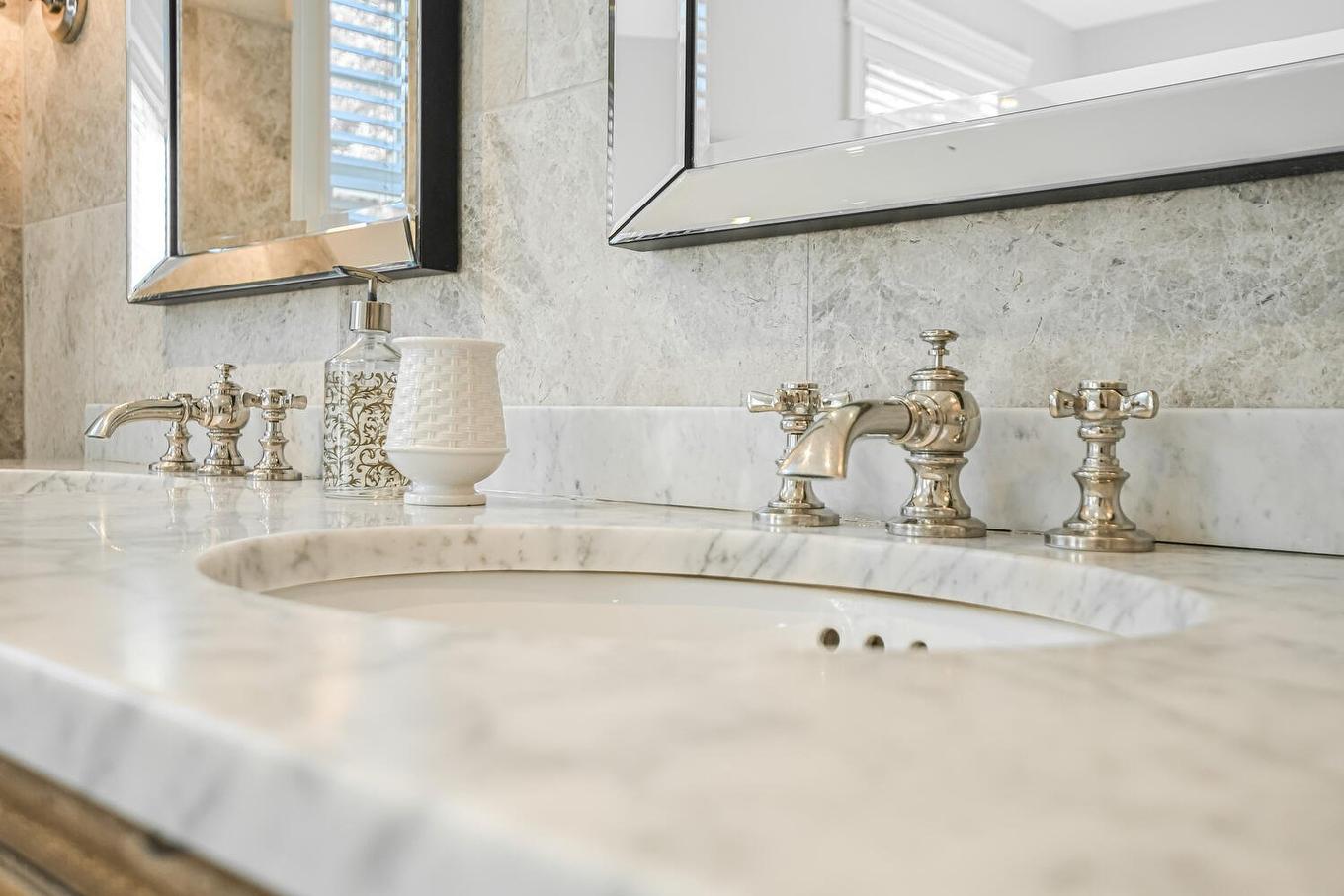 Salle de bains attenante à la CCP - 135 Ch. Fournel, Sainte-Anne-Des-Lacs, QC - Indoor