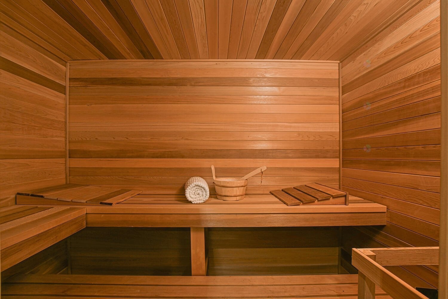 Sauna - 135 Ch. Fournel, Sainte-Anne-Des-Lacs, QC - Indoor Photo Showing Other Room