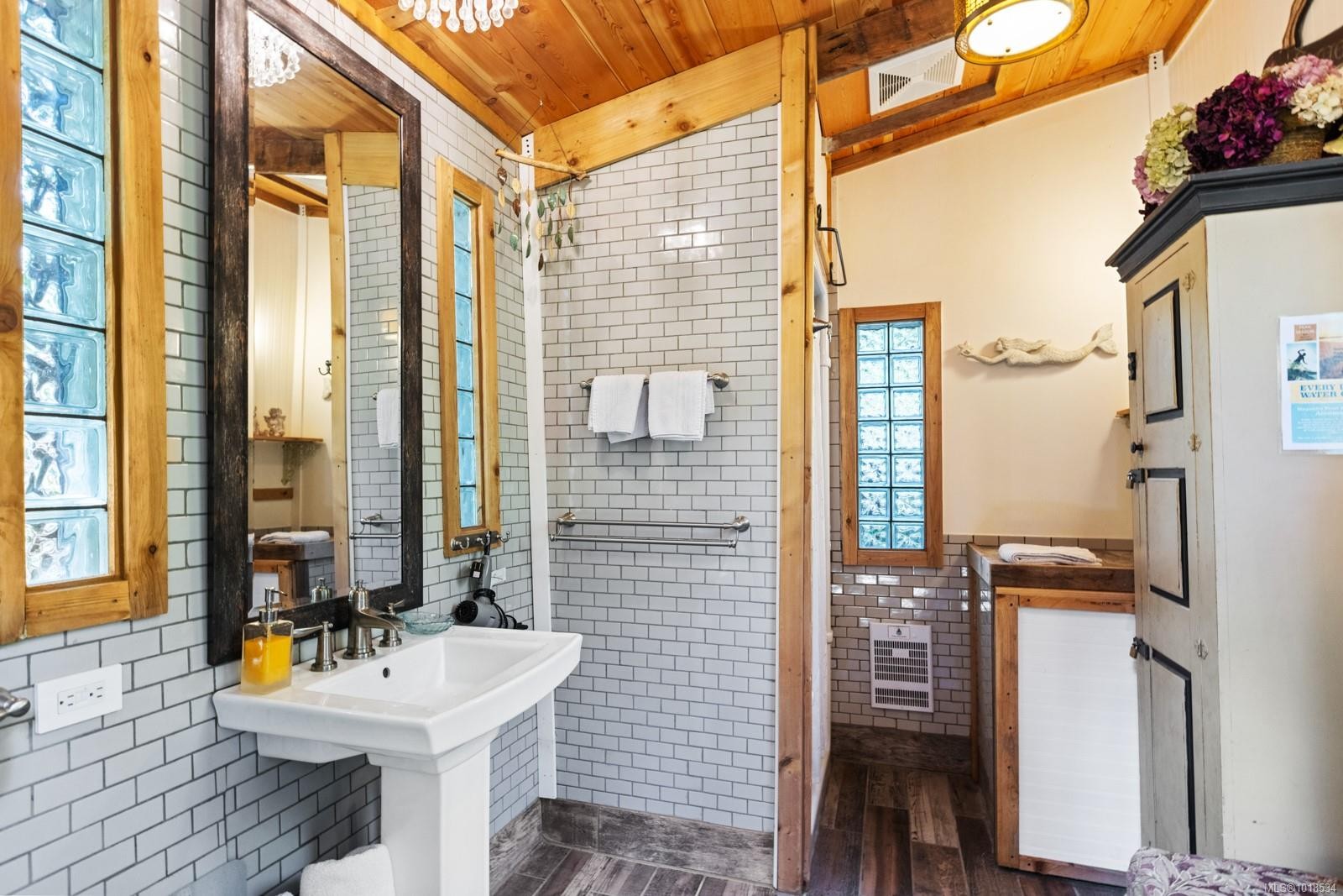 2470 North End Rd, Salt Spring, BC