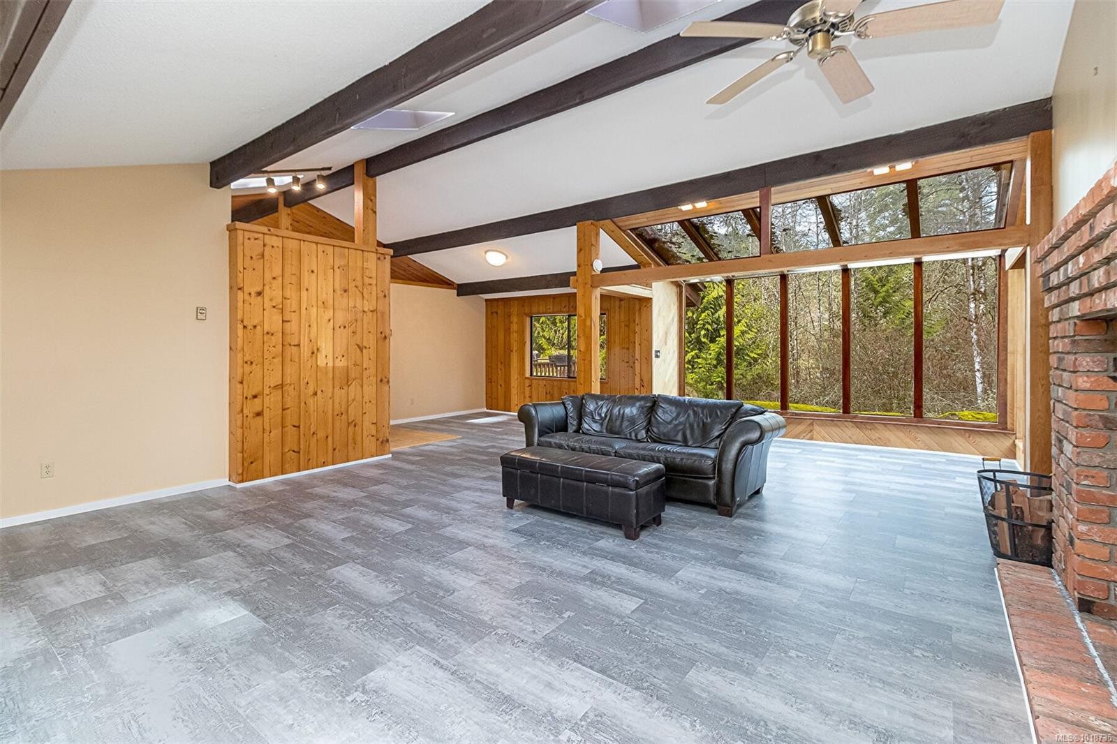 2298 Munn Rd, Highlands, BC