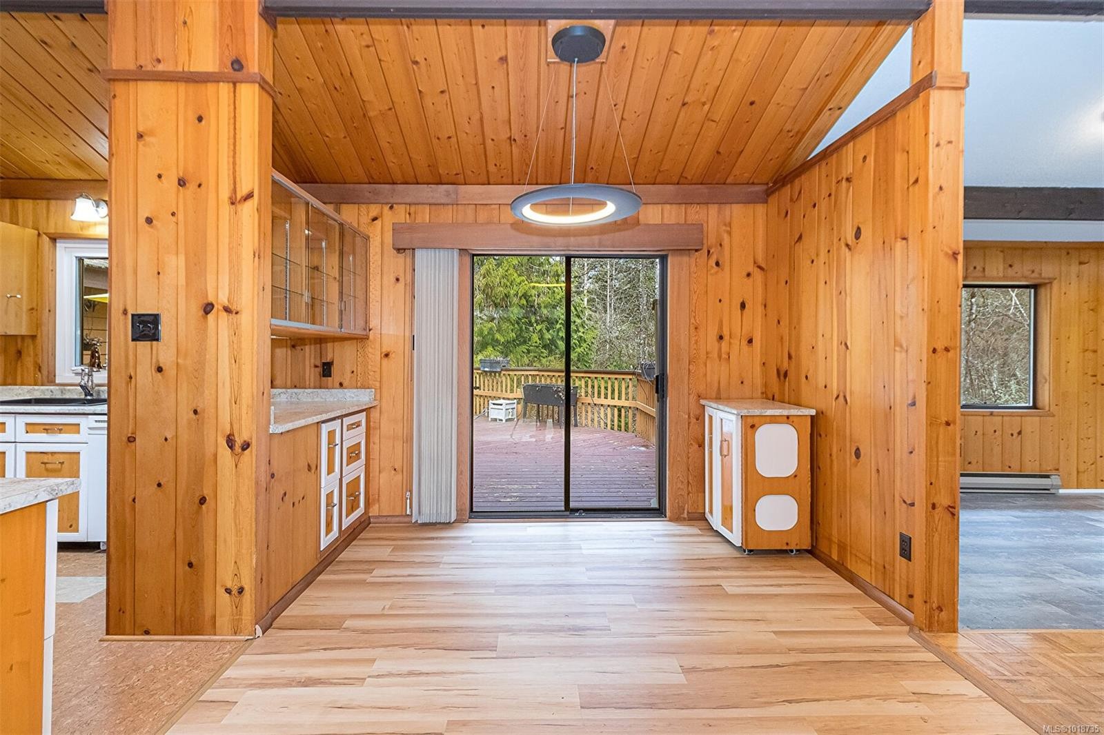 2298 Munn Rd, Highlands, BC