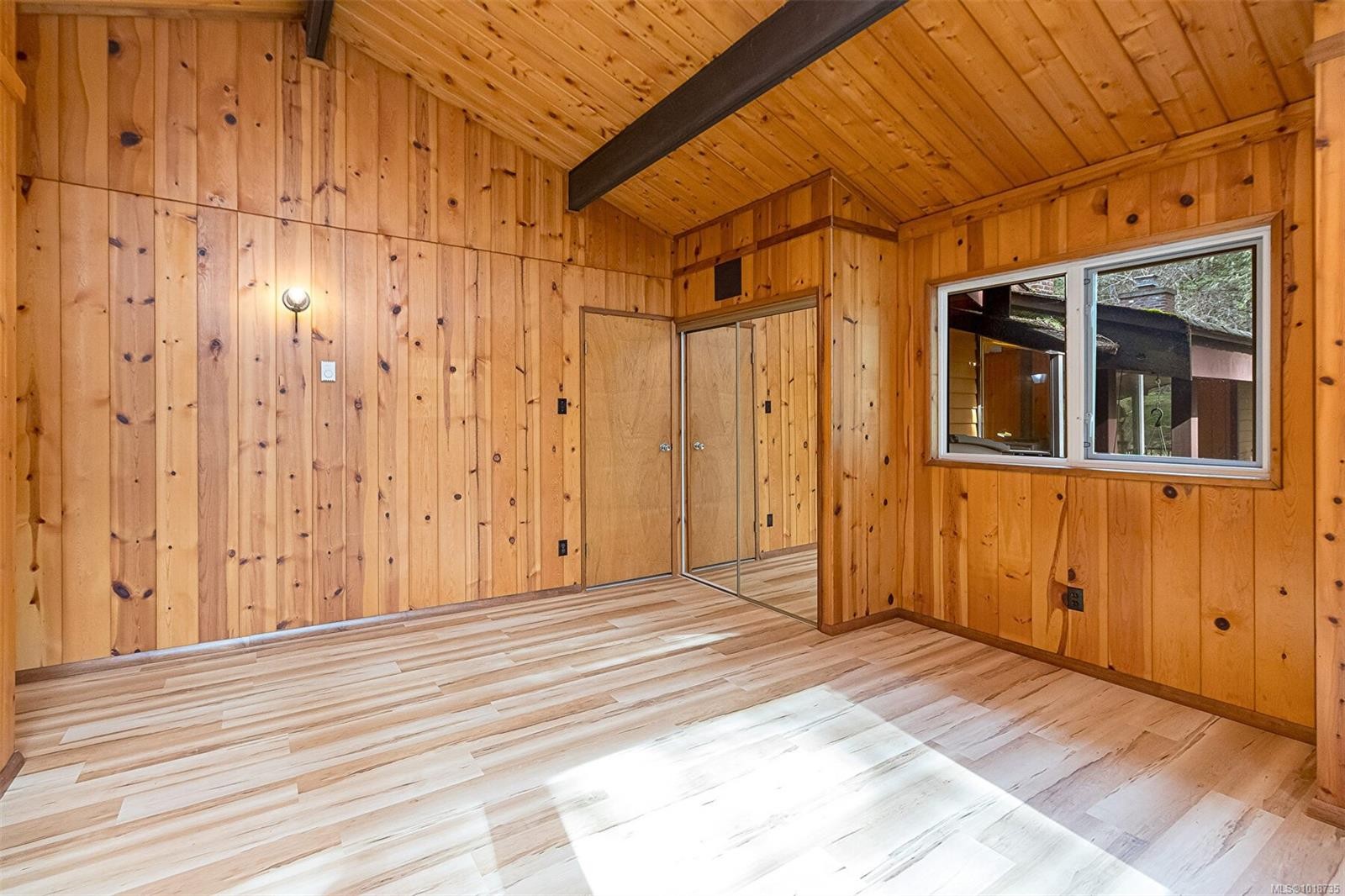 2298 Munn Rd, Highlands, BC