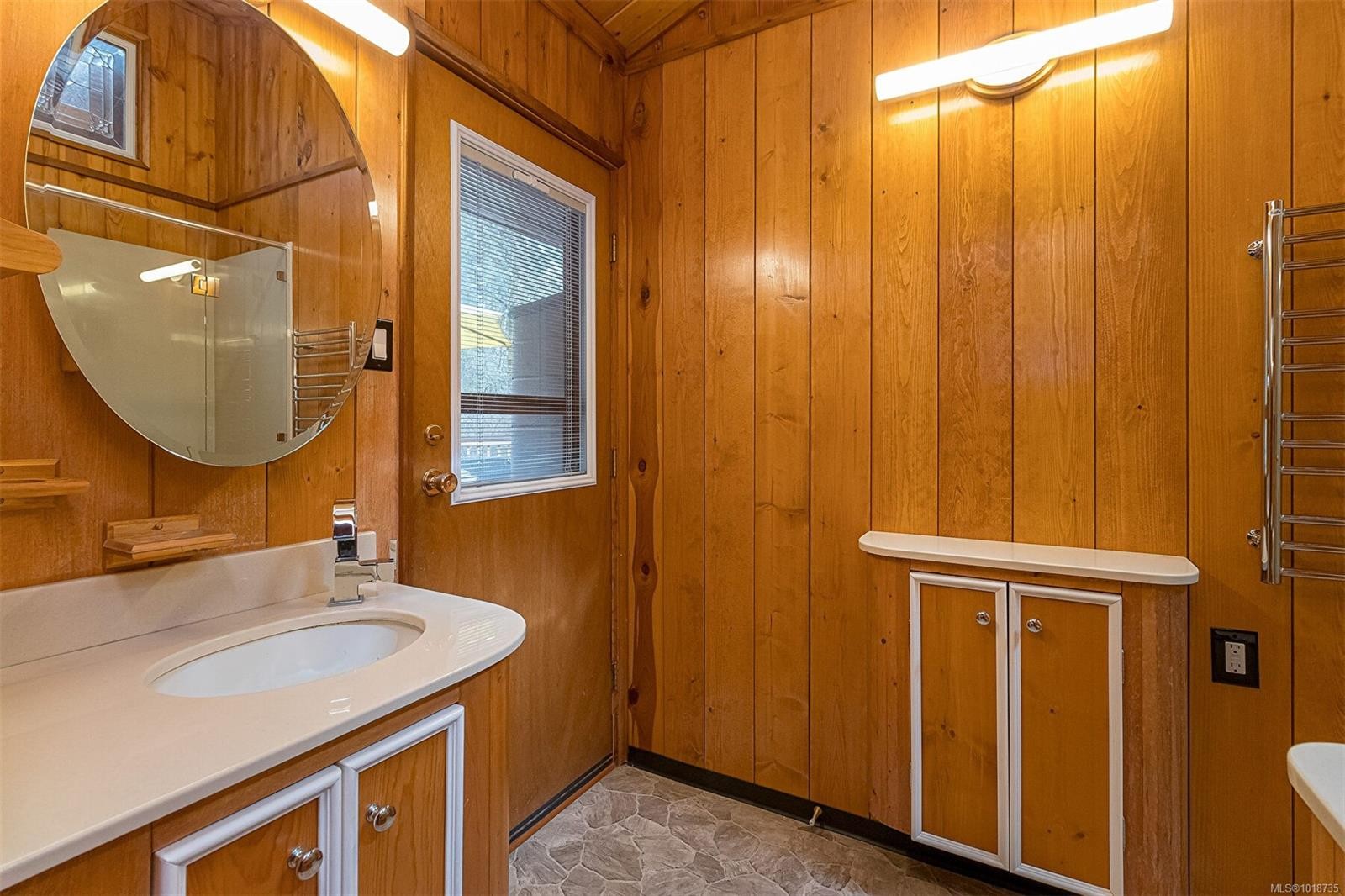 2298 Munn Rd, Highlands, BC