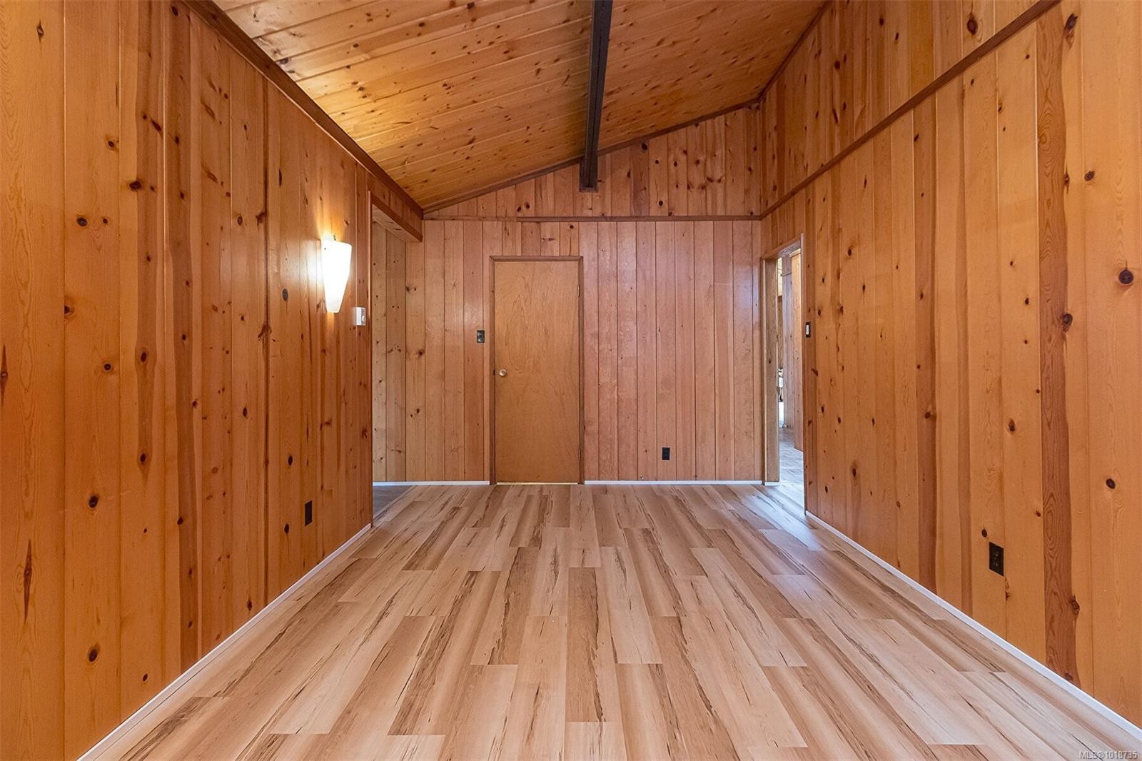 2298 Munn Rd, Highlands, BC