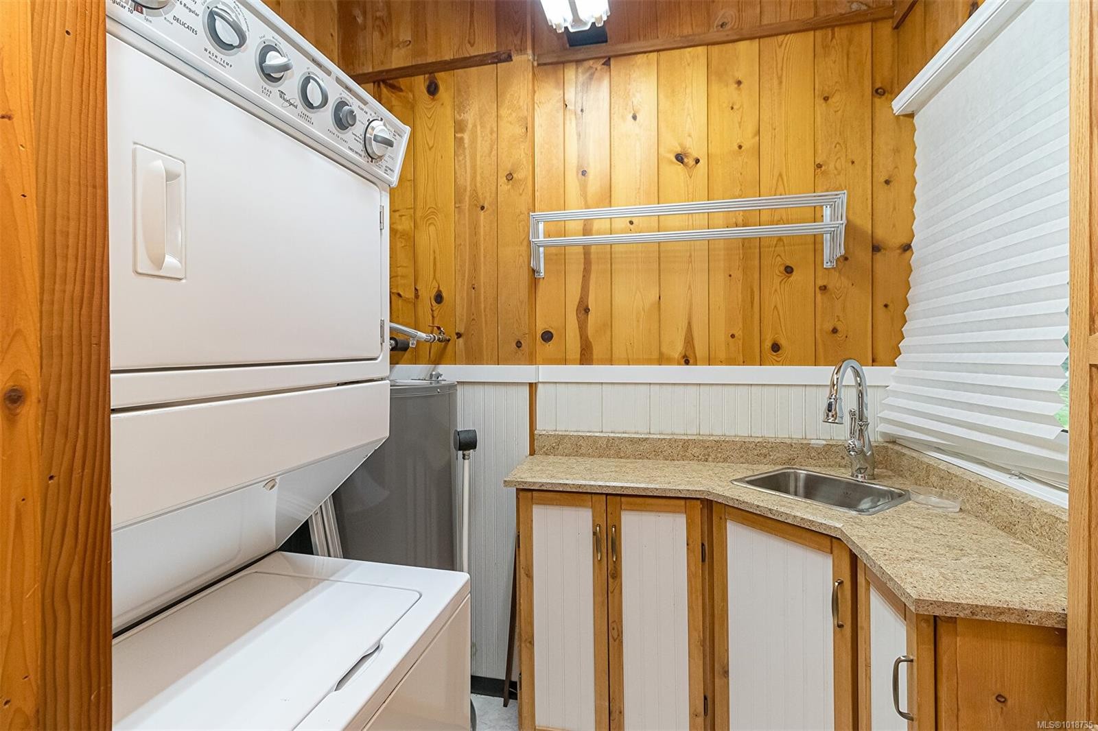 2298 Munn Rd, Highlands, BC