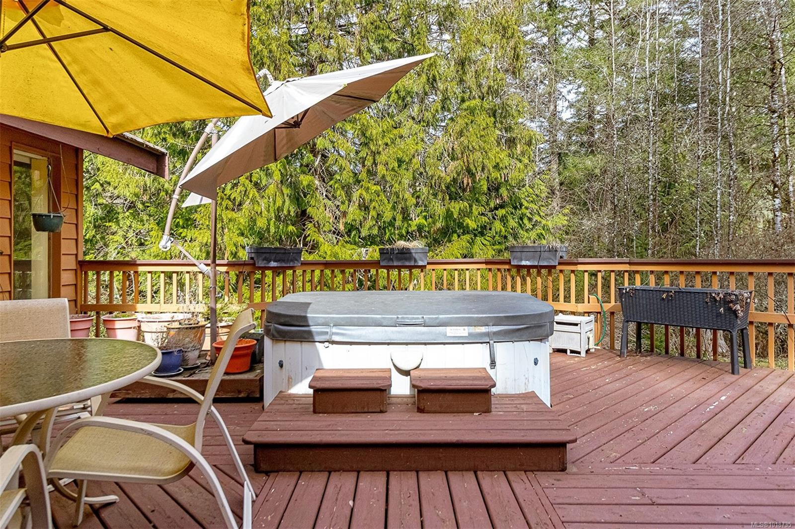 2298 Munn Rd, Highlands, BC