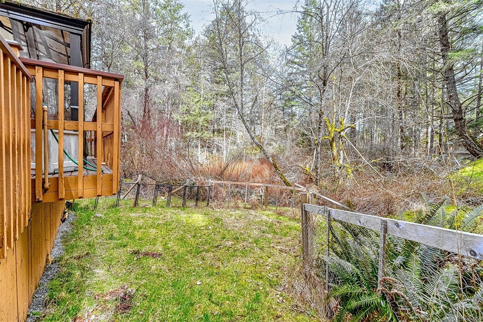 2298 Munn Rd, Highlands, BC