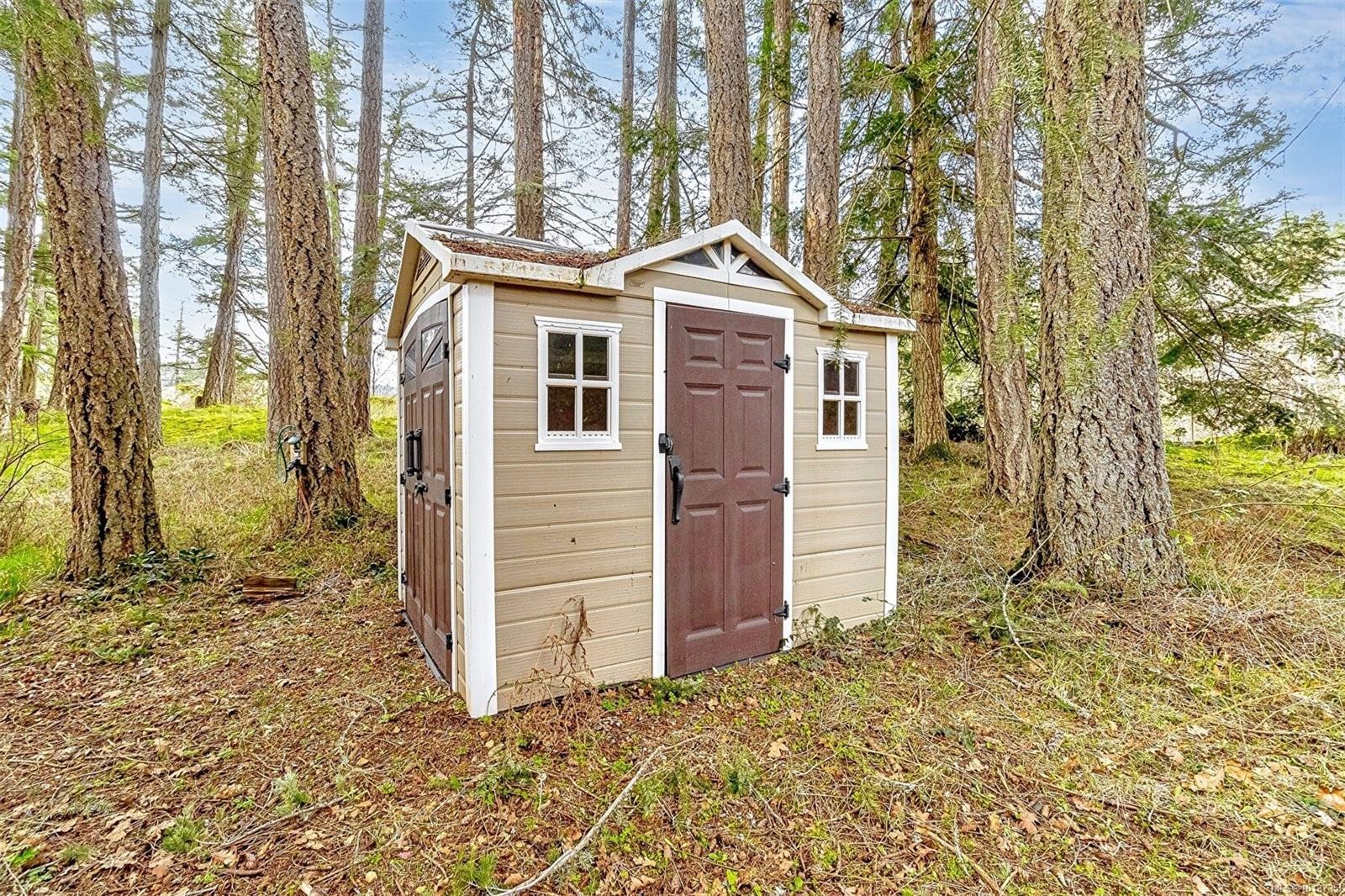 2298 Munn Rd, Highlands, BC