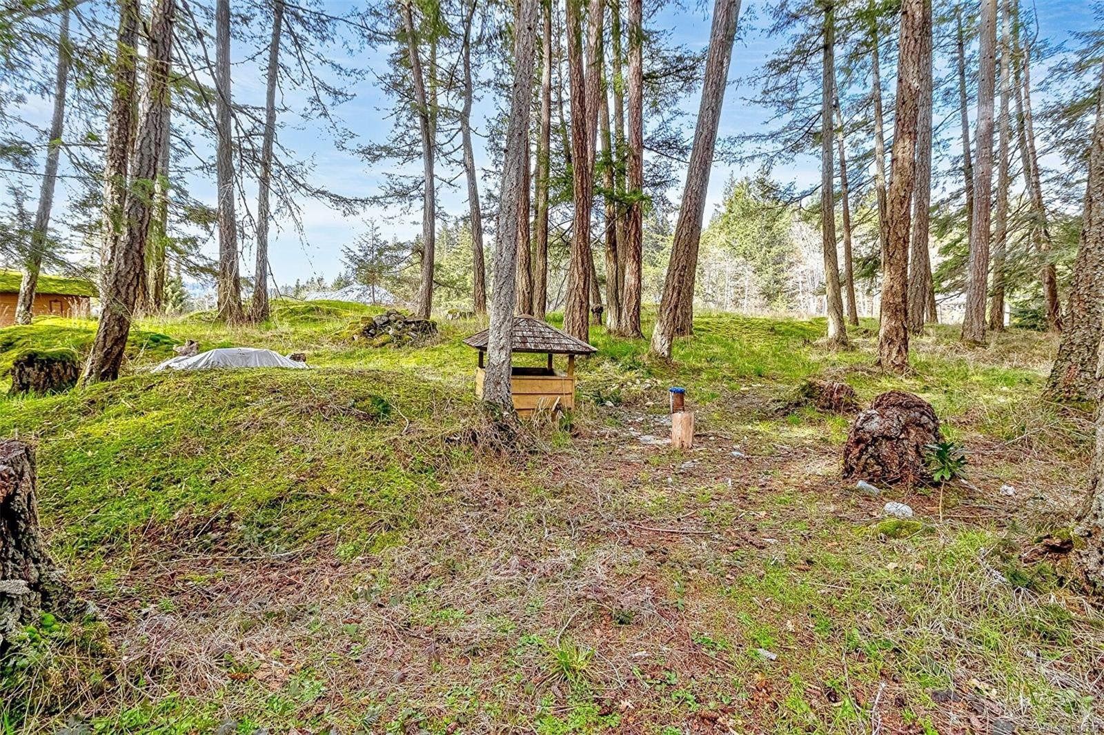 2298 Munn Rd, Highlands, BC