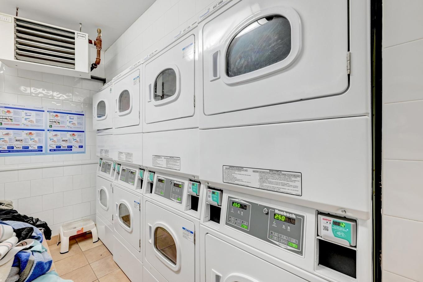 Salle de lavage - 1602-5150 Av. Macdonald, Côte-Saint-Luc, QC - Indoor Photo Showing Laundry Room