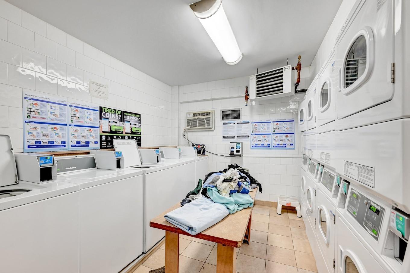 Salle de lavage - 1602-5150 Av. Macdonald, Côte-Saint-Luc, QC - Indoor Photo Showing Laundry Room