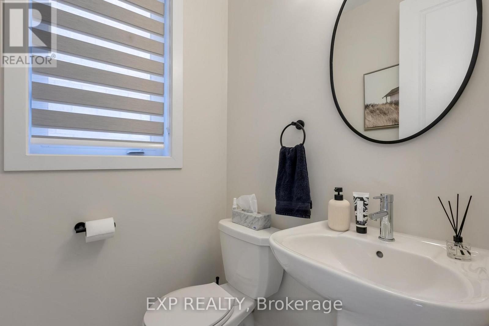 6 Sundin Drive, Haldimand, ON - Indoor Photo Showing Bathroom