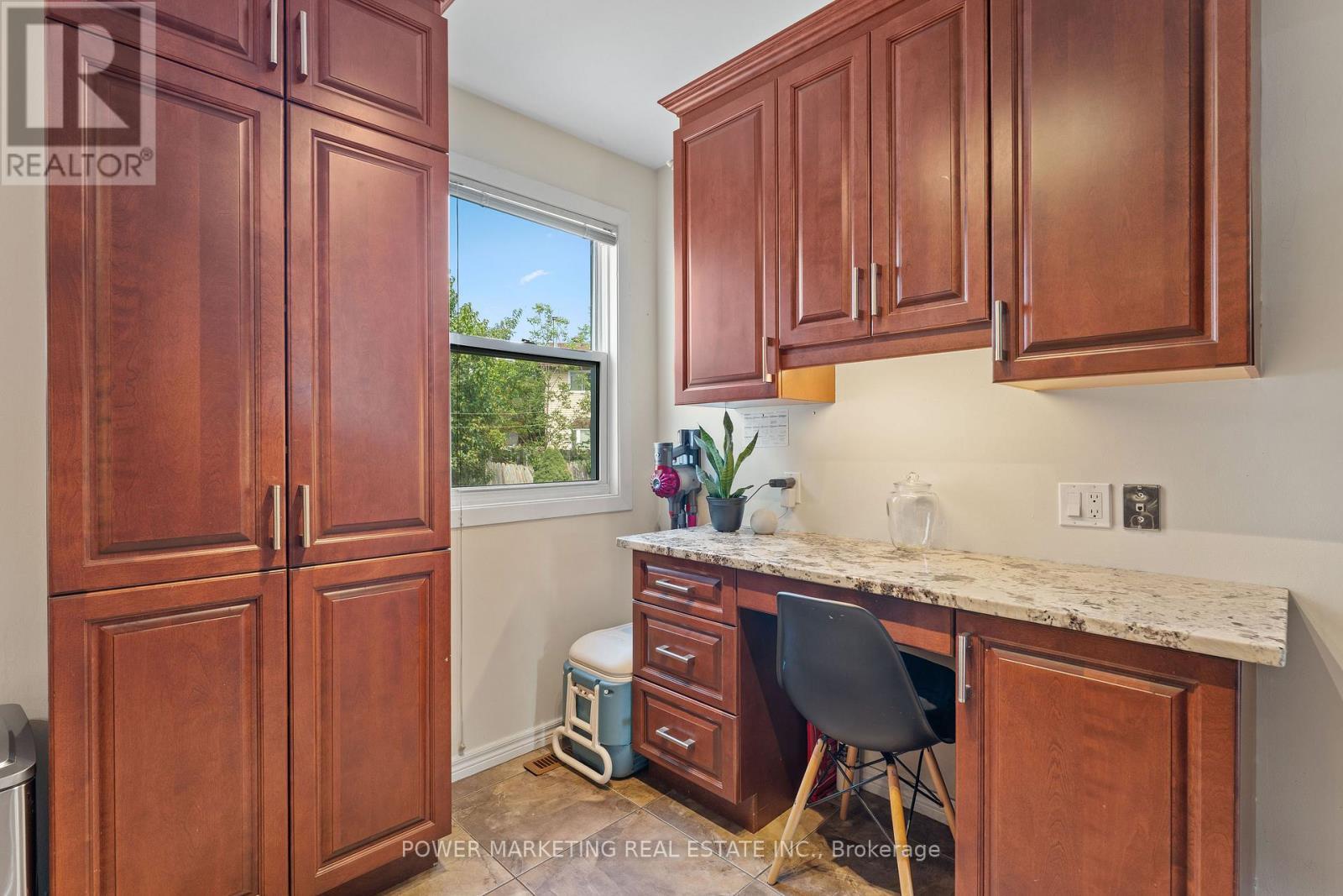 1809 Chopin Place, Ottawa, ON - Indoor