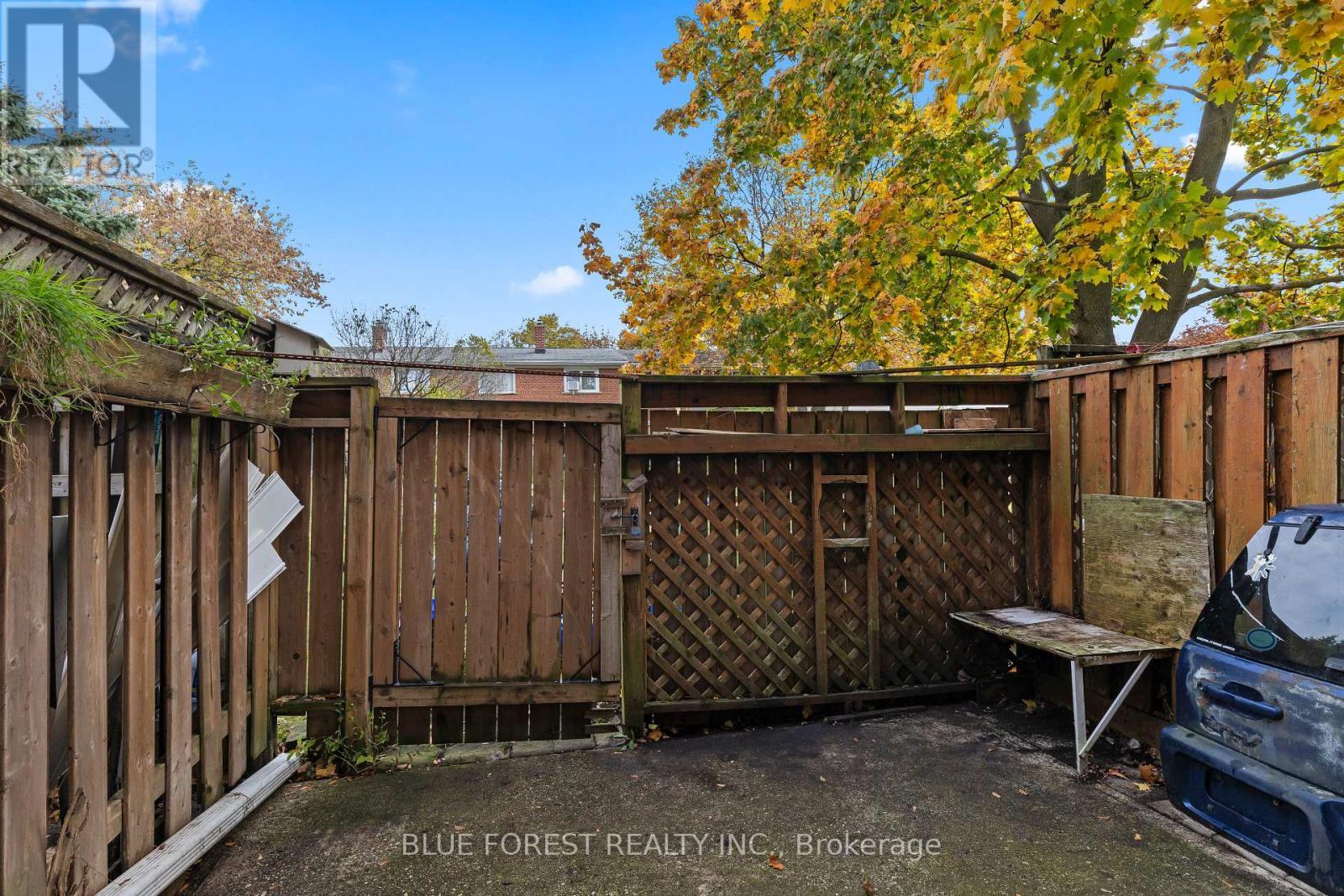 63 Arbour Glen Crescent, London East (East A), ON - Outdoor