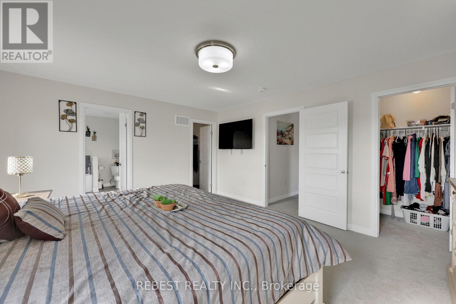130 Hitchman Street, Brant, ON - Indoor Photo Showing Bedroom
