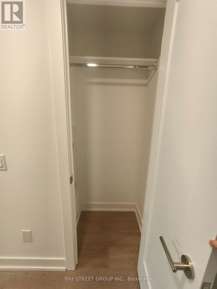 303 - 8 Cedarland Drive, Markham, ON - Indoor