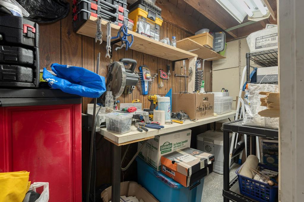 Rangement - 1150 Rue Chabanel, Drummondville, QC - Indoor Photo Showing Basement