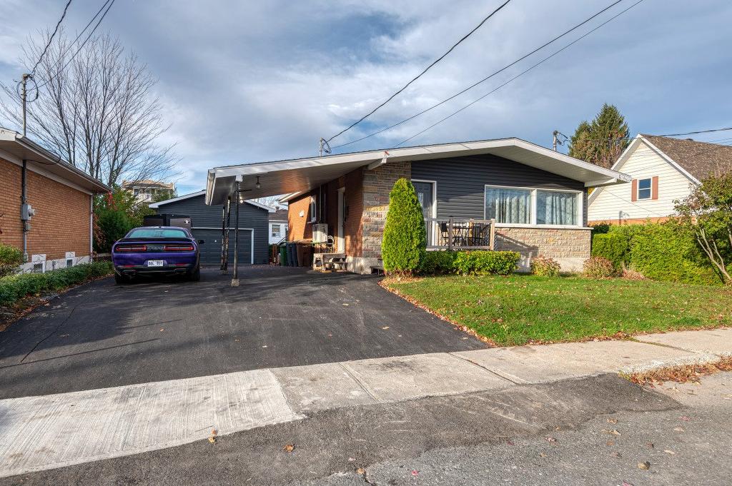 Façade - 1150 Rue Chabanel, Drummondville, QC - Outdoor