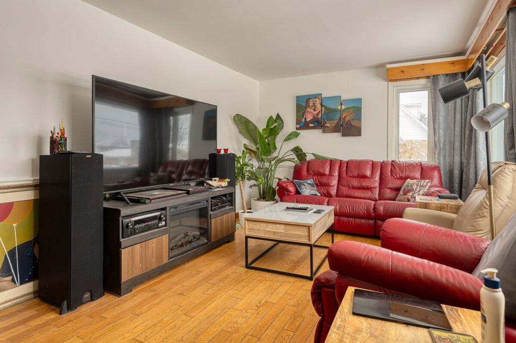 Salon - 1150 Rue Chabanel, Drummondville, QC - Indoor Photo Showing Living Room