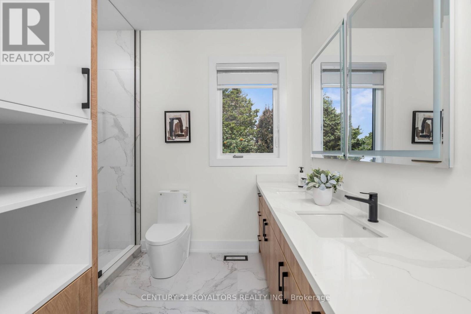 5B Pine Avenue N, Mississauga, ON - Indoor Photo Showing Bathroom