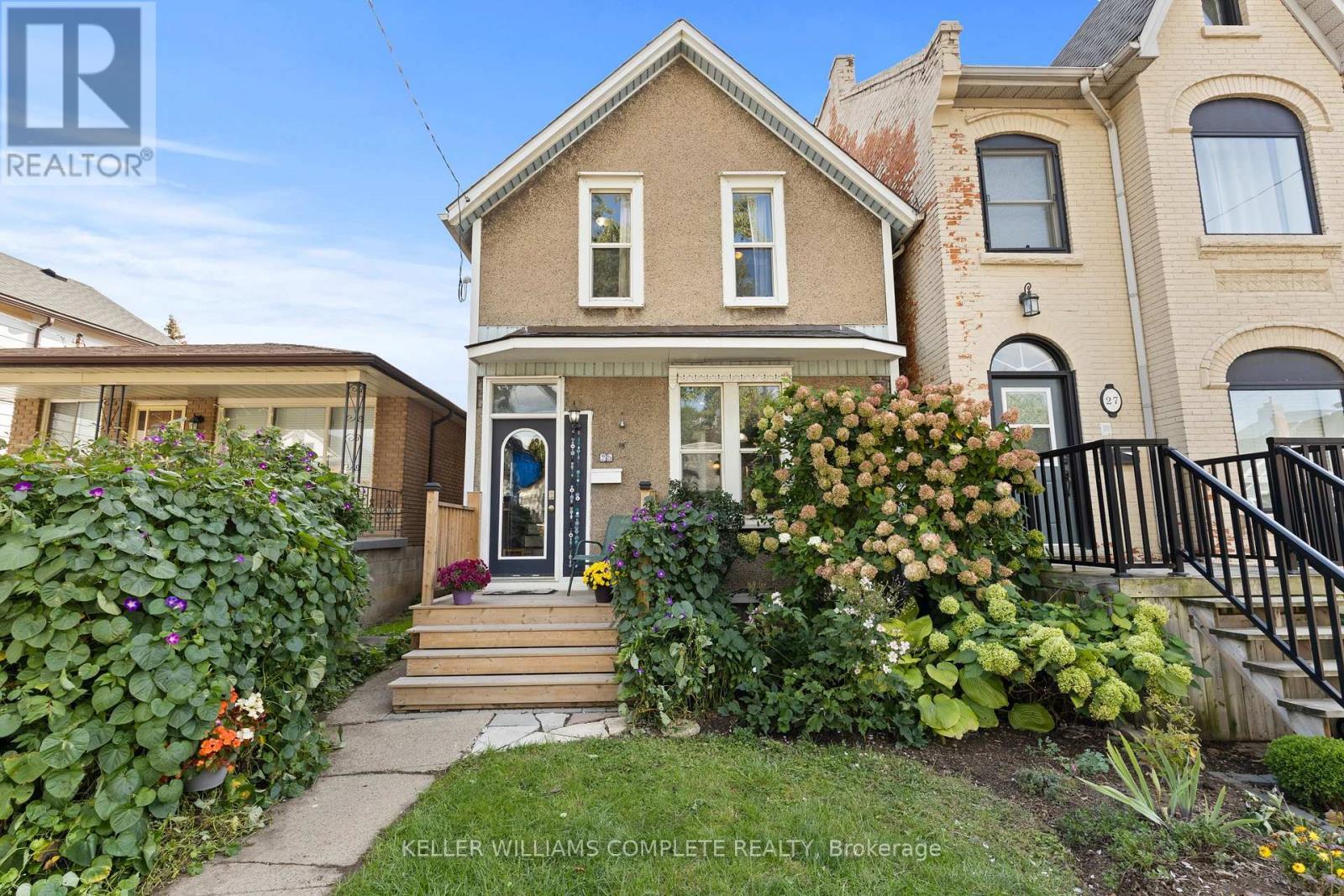 25 Chatham Street, Hamilton, ON - Outdoor With Facade