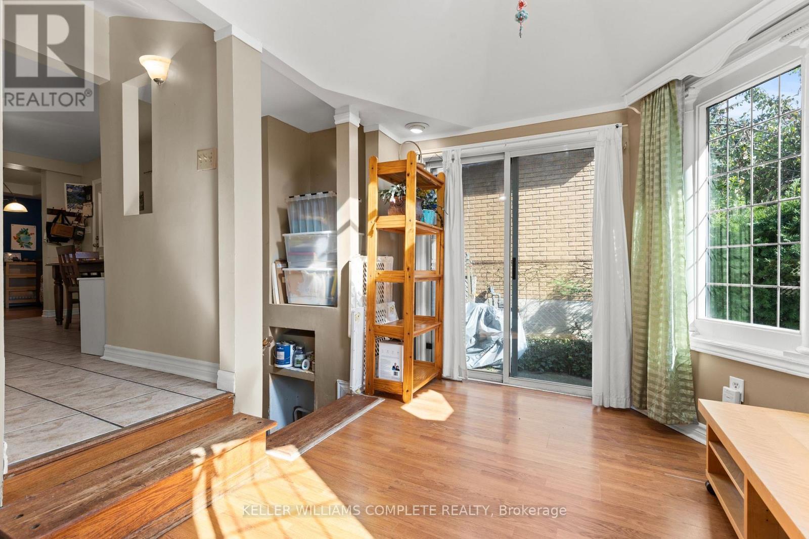 25 Chatham Street, Hamilton, ON - Indoor Photo Showing Other Room