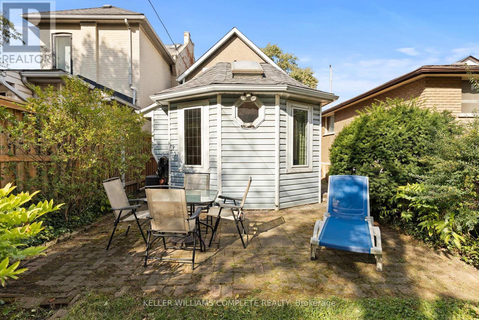 25 Chatham Street, Hamilton, ON - Outdoor