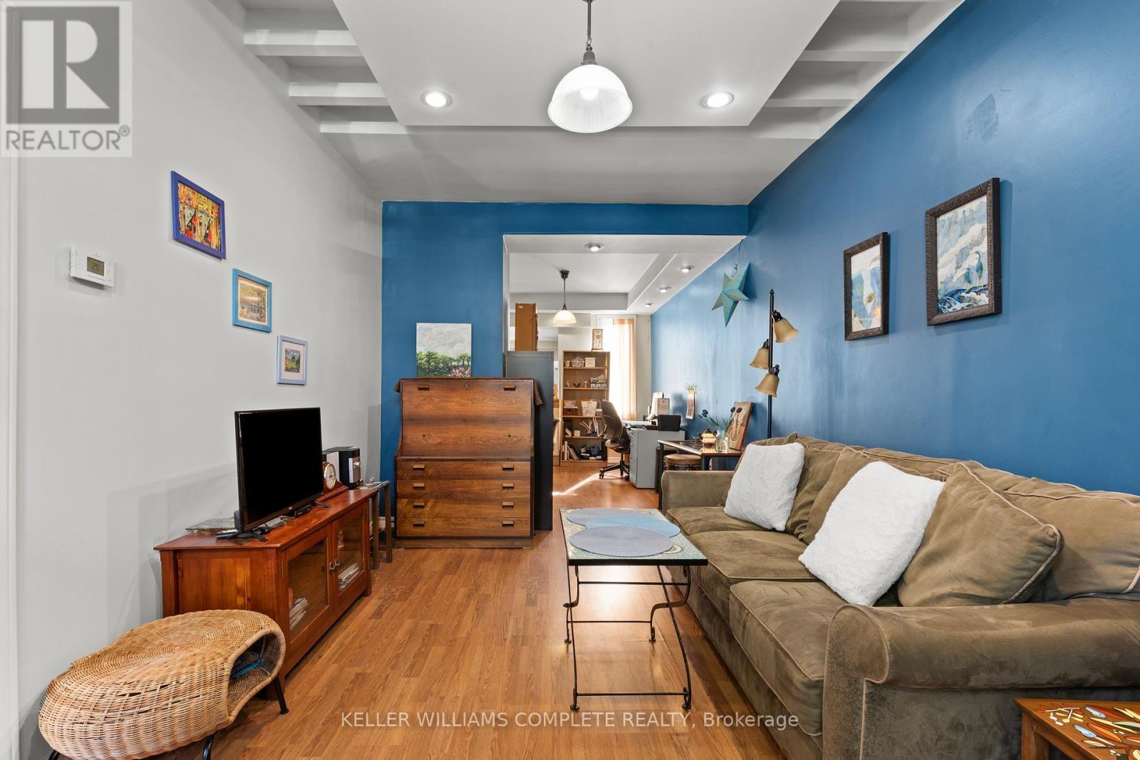 25 Chatham Street, Hamilton, ON - Indoor Photo Showing Other Room