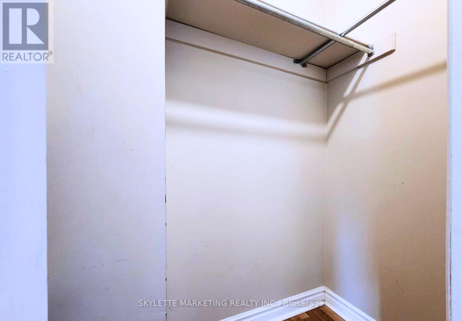 7 - 6 Dowry Street, Toronto, ON - Indoor