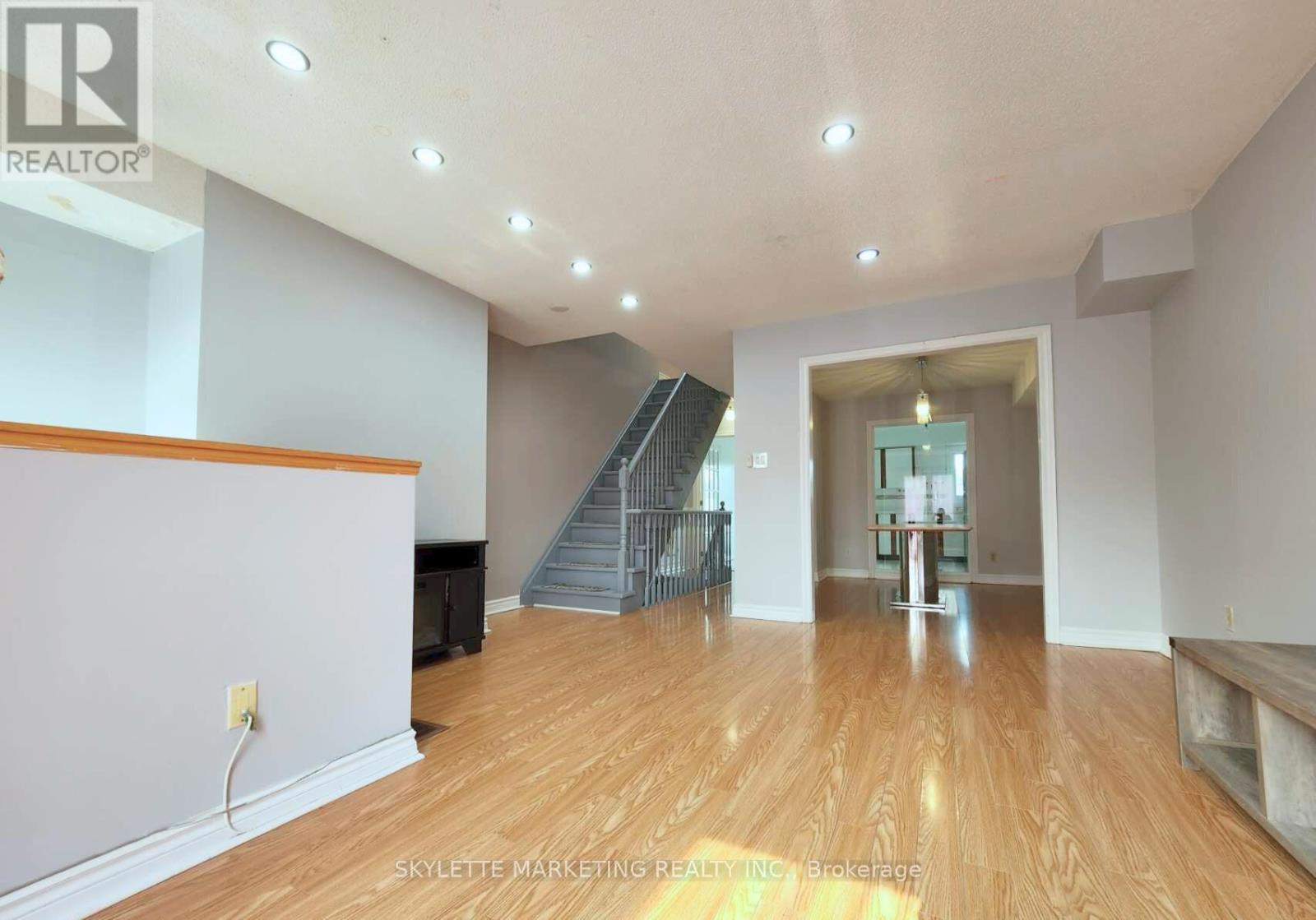 7 - 6 Dowry Street, Toronto, ON - Indoor Photo Showing Other Room