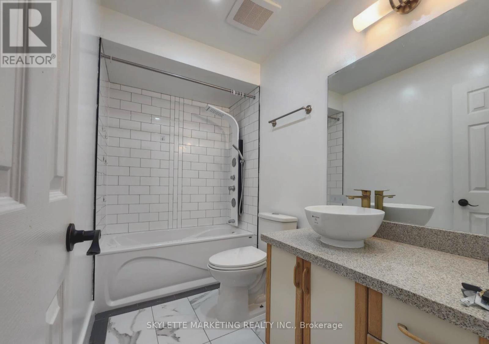 7 - 6 Dowry Street, Toronto, ON - Indoor Photo Showing Bathroom