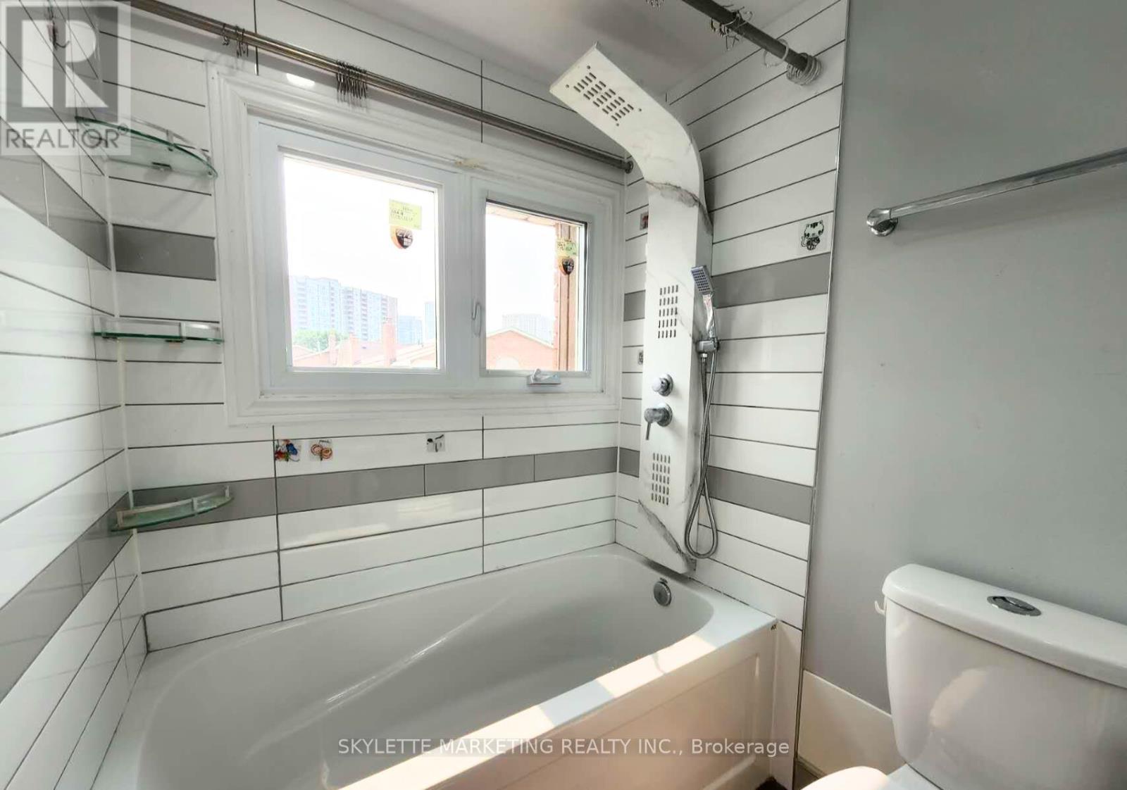 7 - 6 Dowry Street, Toronto, ON - Indoor Photo Showing Bathroom