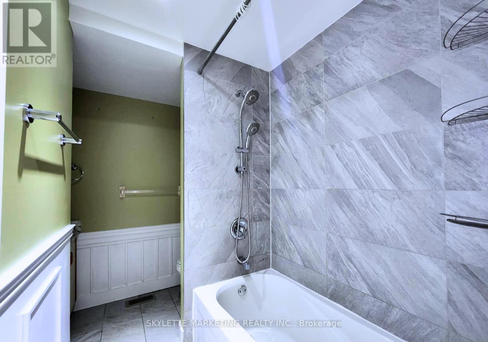 7 - 6 Dowry Street, Toronto, ON - Indoor Photo Showing Bathroom