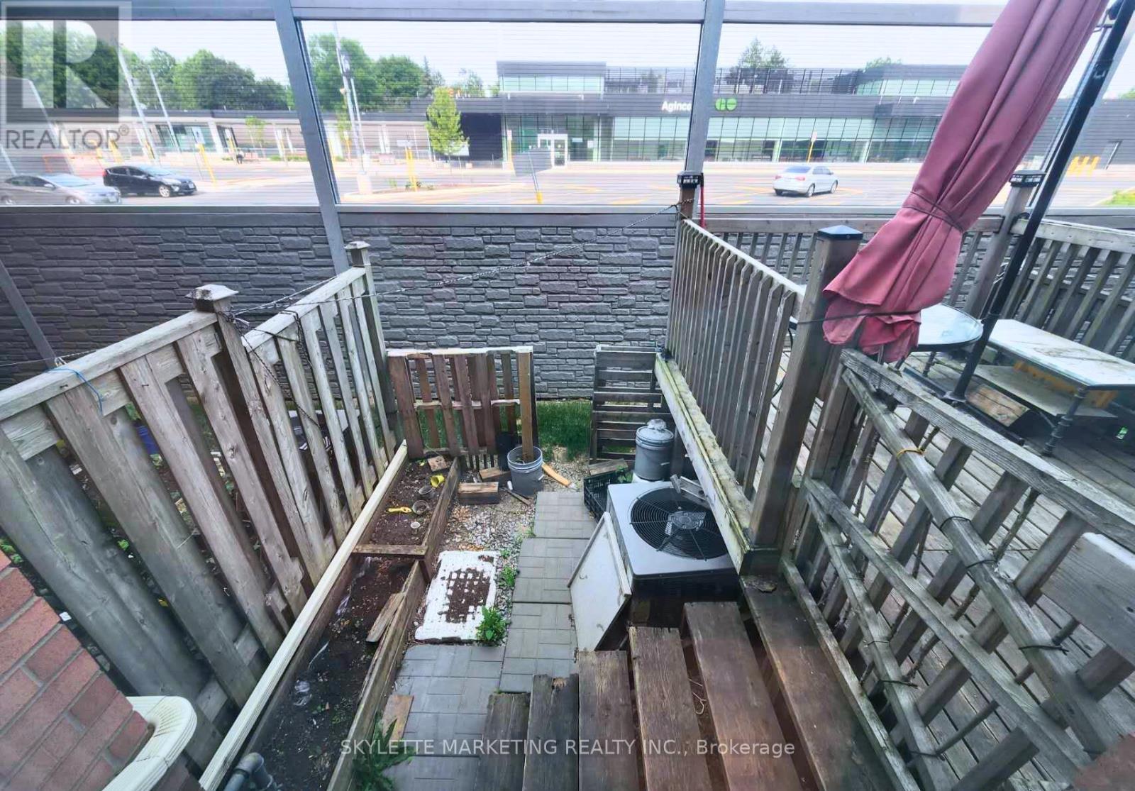 7 - 6 Dowry Street, Toronto, ON -