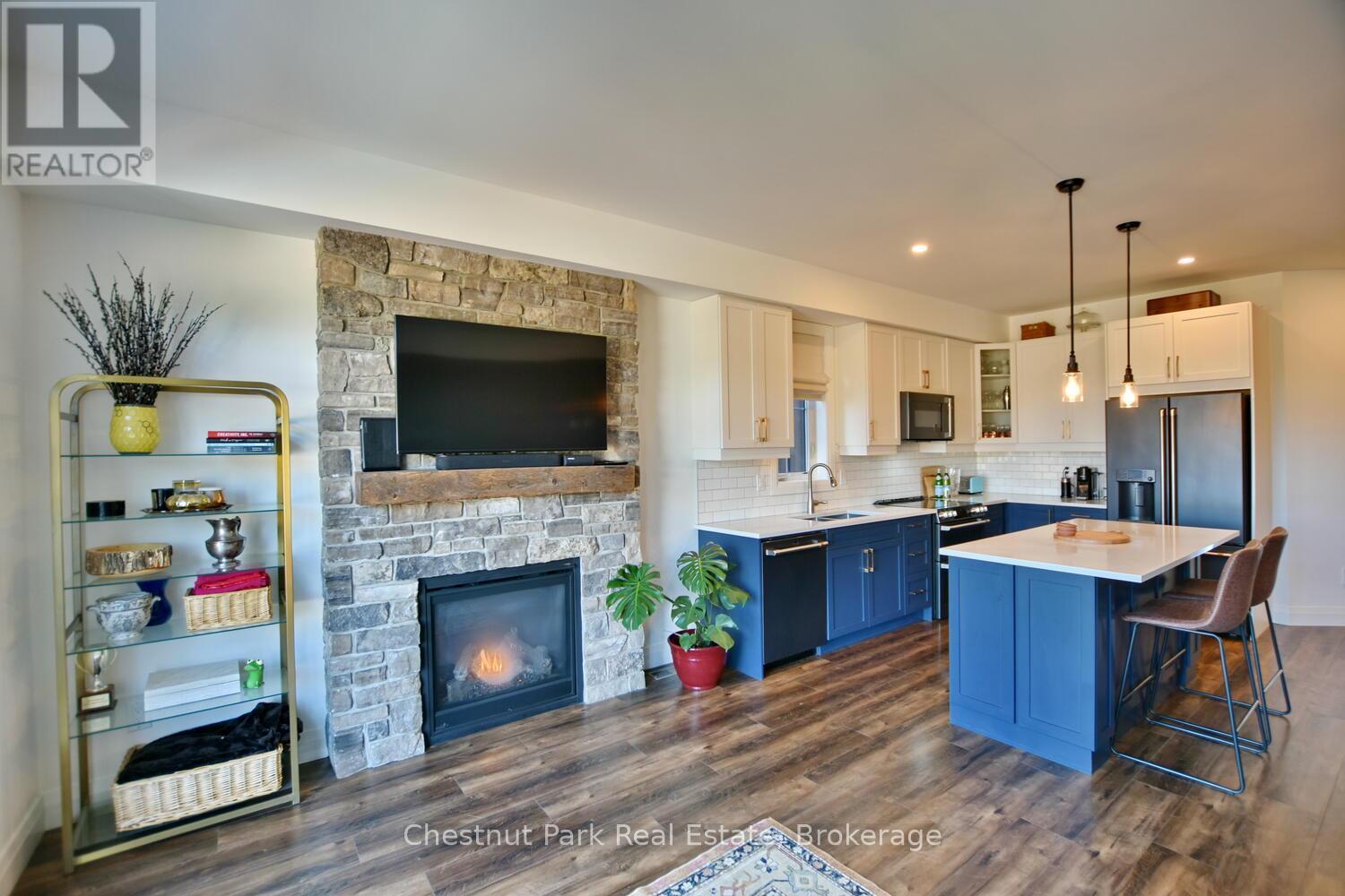 146 Red Pine Street, Blue Mountains, ON - Indoor With Fireplace