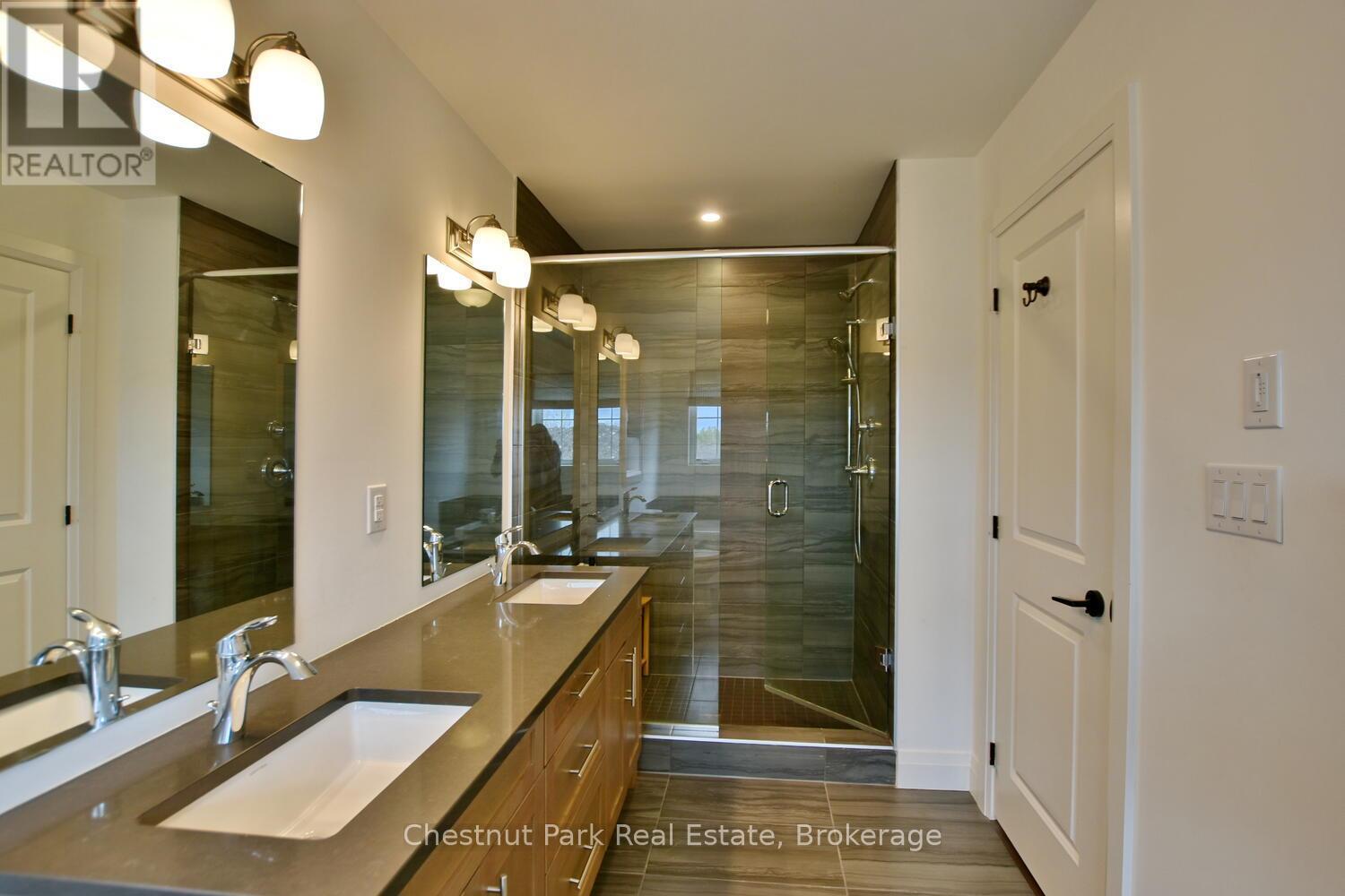 146 Red Pine Street, Blue Mountains, ON - Indoor Photo Showing Bathroom